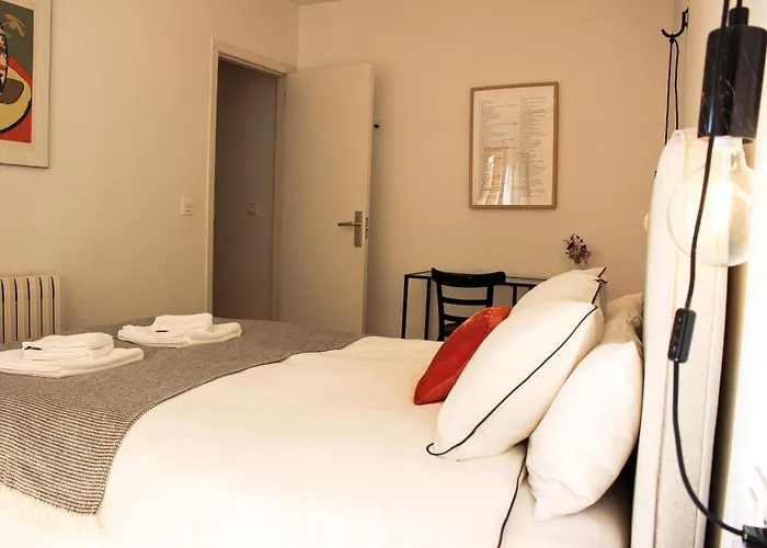 Appartement El 8 De Serranos - 1º - Casa Con Garaje León